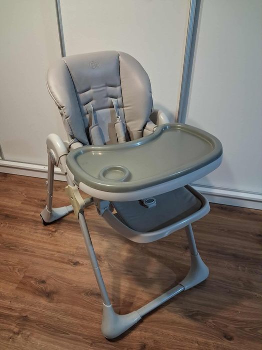 Zestaw dla noworodka: łóżeczko, przewijak i inne