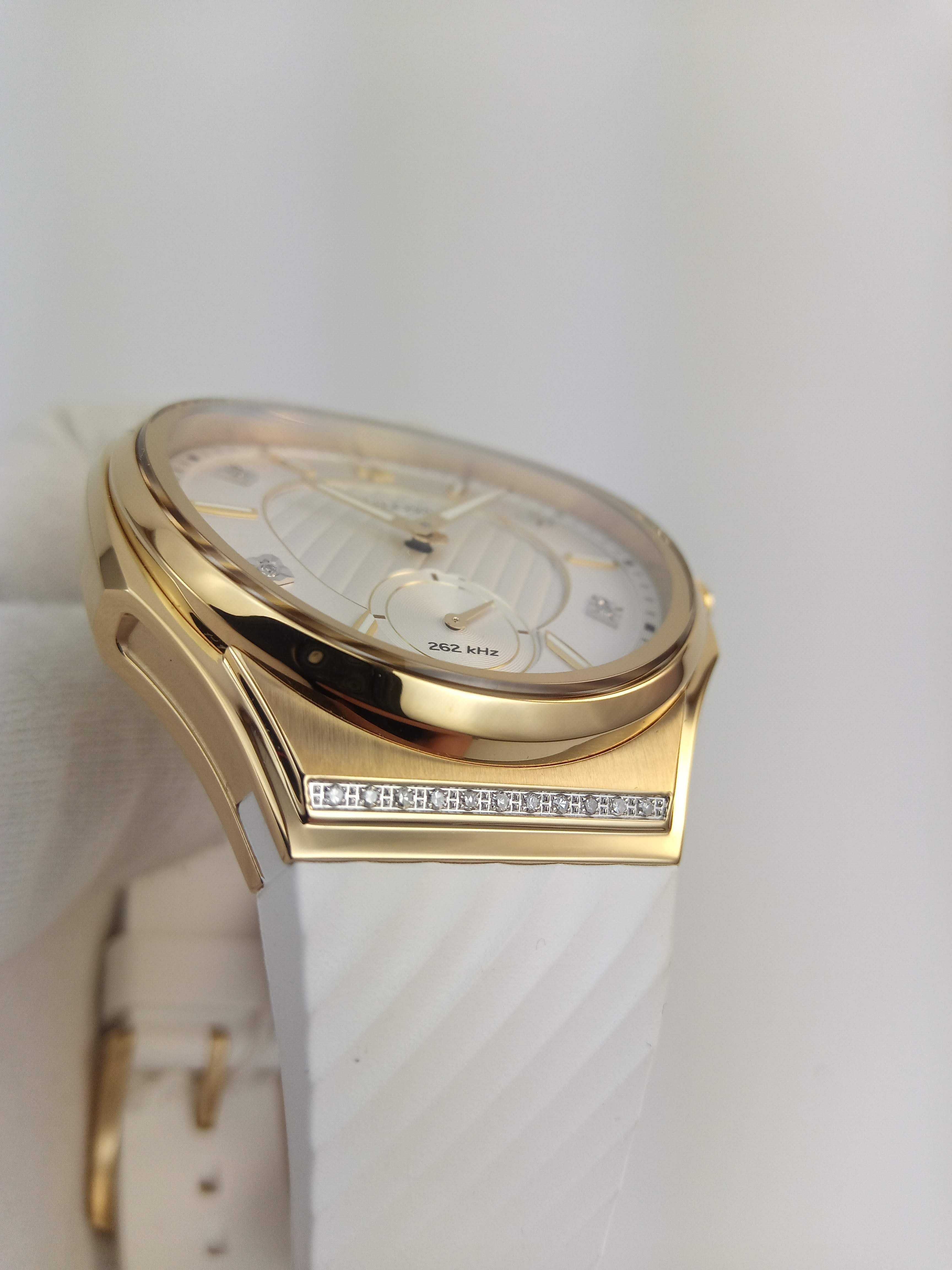 26 бриллиантов Bulova CURV 98R237 точность 262 кГц, изогнутый сапфир