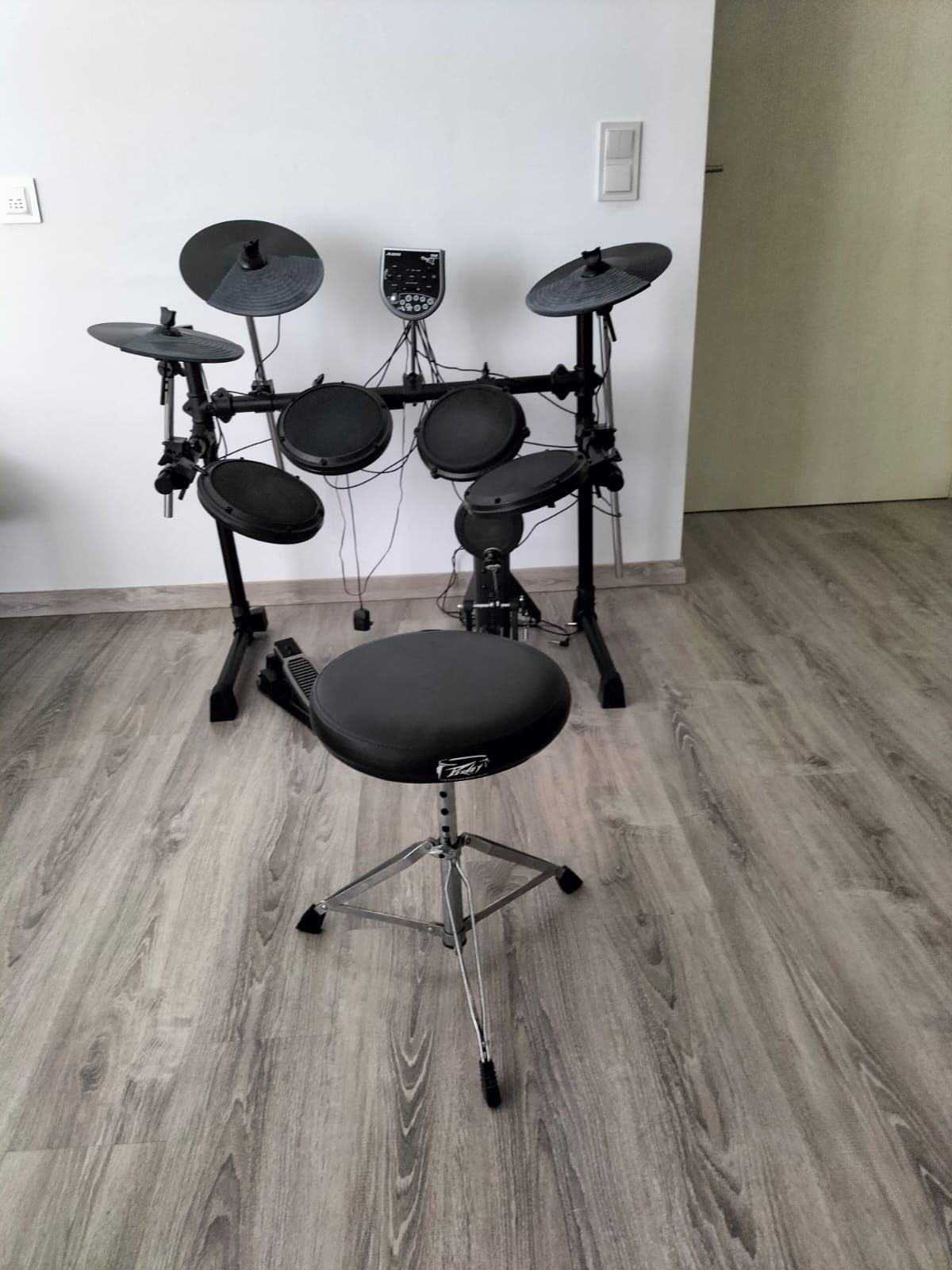 Bateria alesis dm6