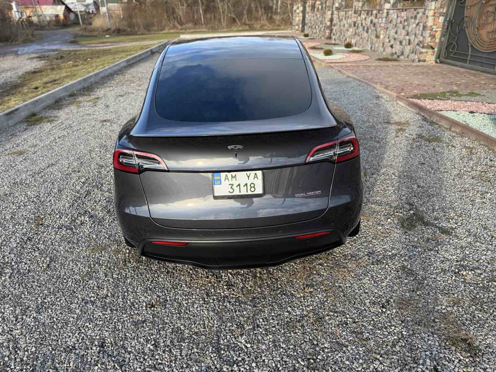 Tesla Model Y  Perfomance 2022