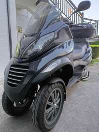 MP 3 . Piaggio 250cc