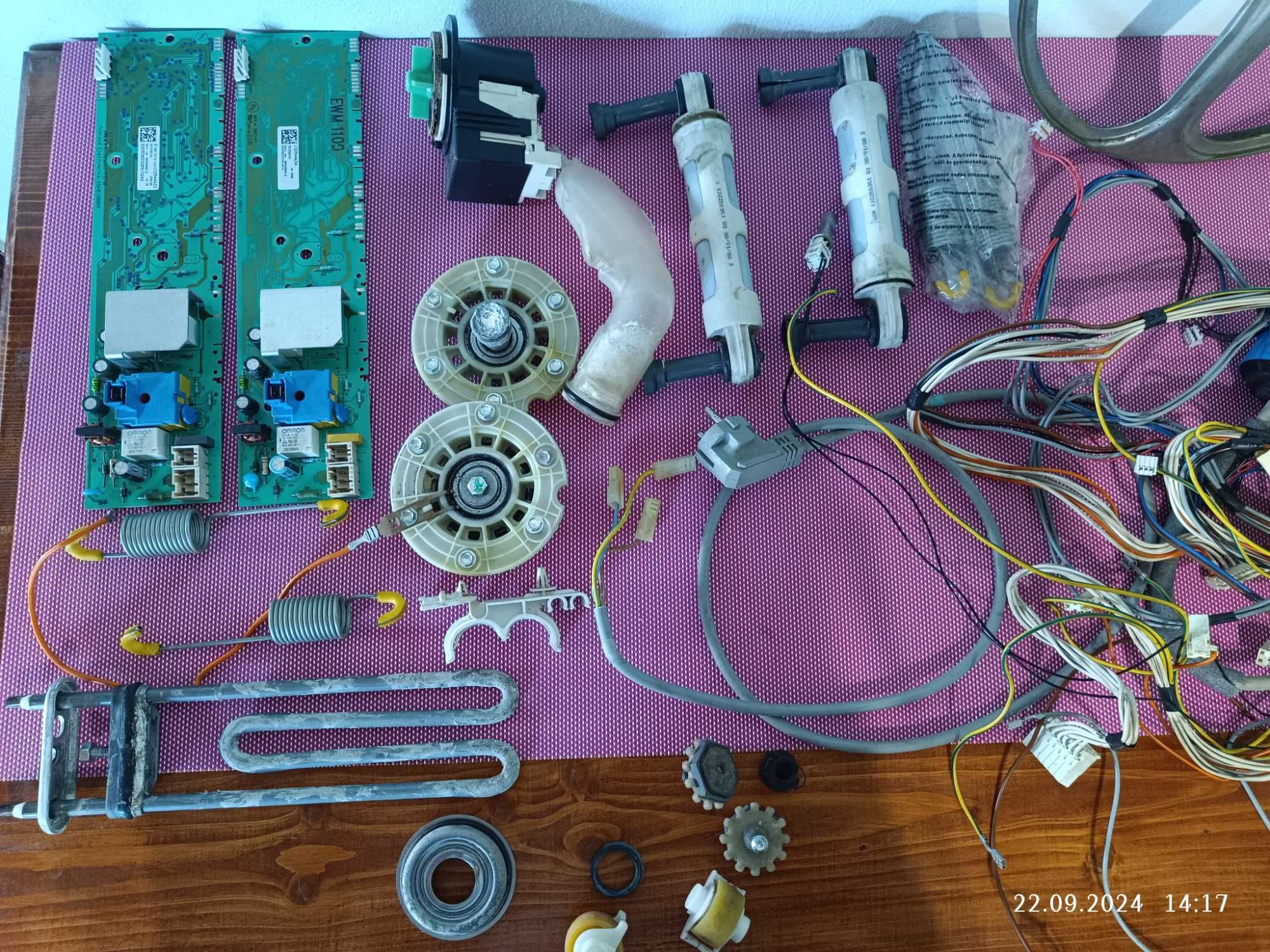 Пральна машина Zanussi ZWP580 по деталях плата мотор стойки