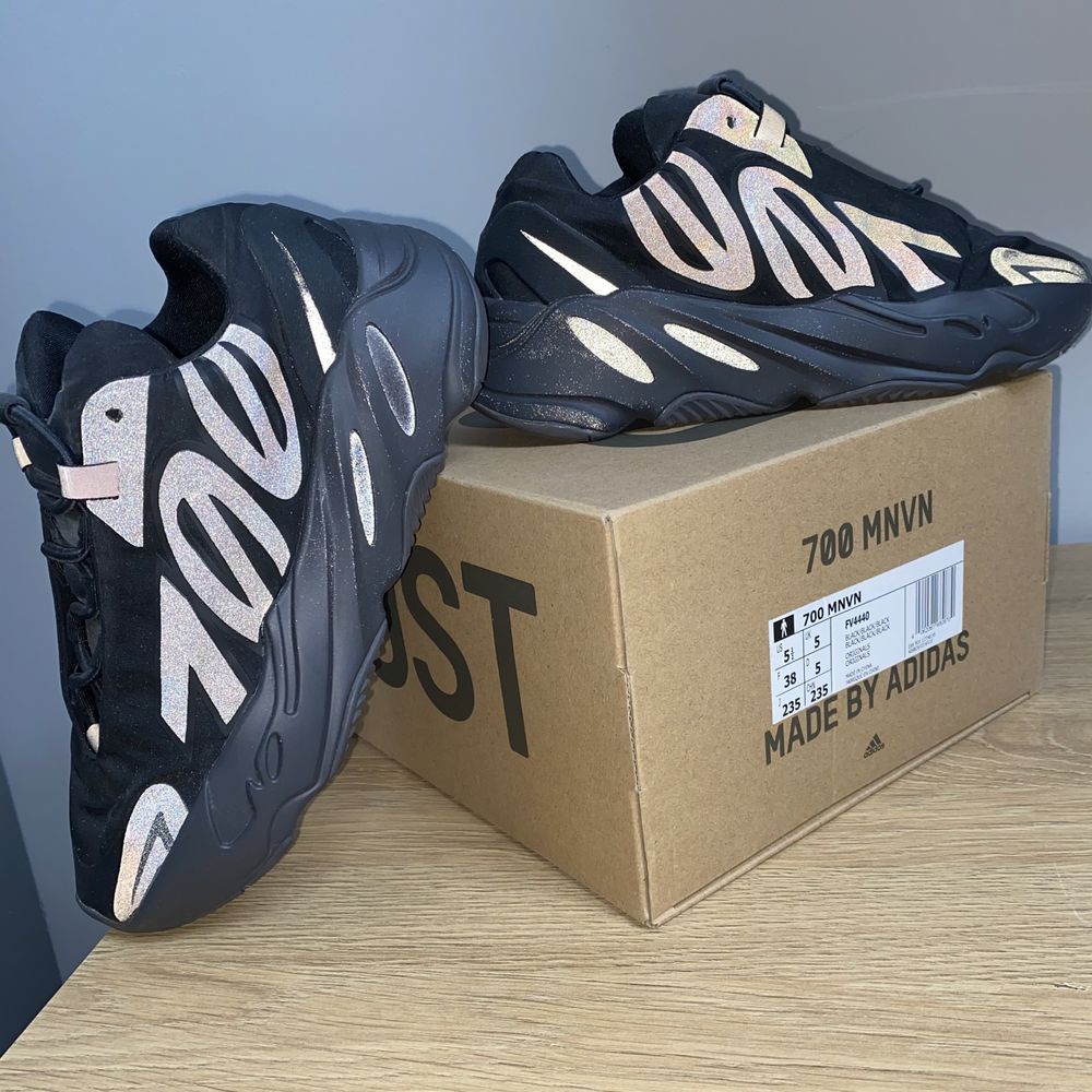 Oryginalne buty yeezy boost 700 mnvn 38 triple black 350 500