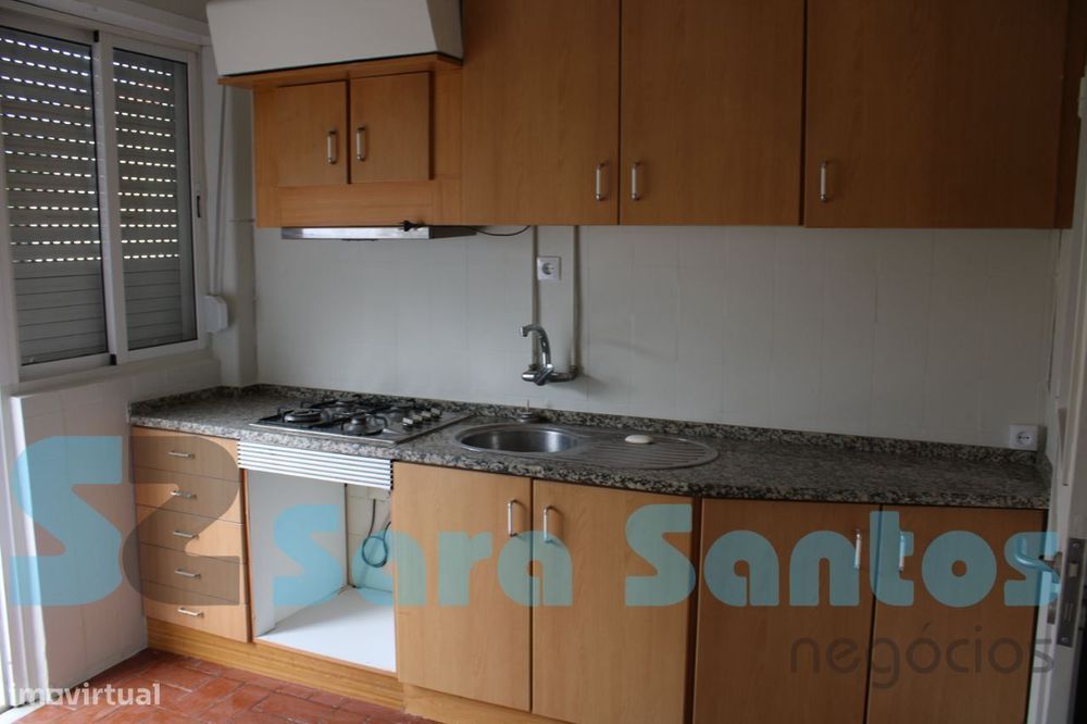 Andar Moradia T3 C/Garagem Individual próximo Av. Boavista-Porto