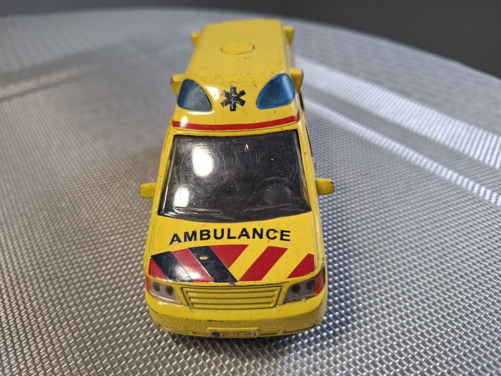 Model samochodu skala 1:43