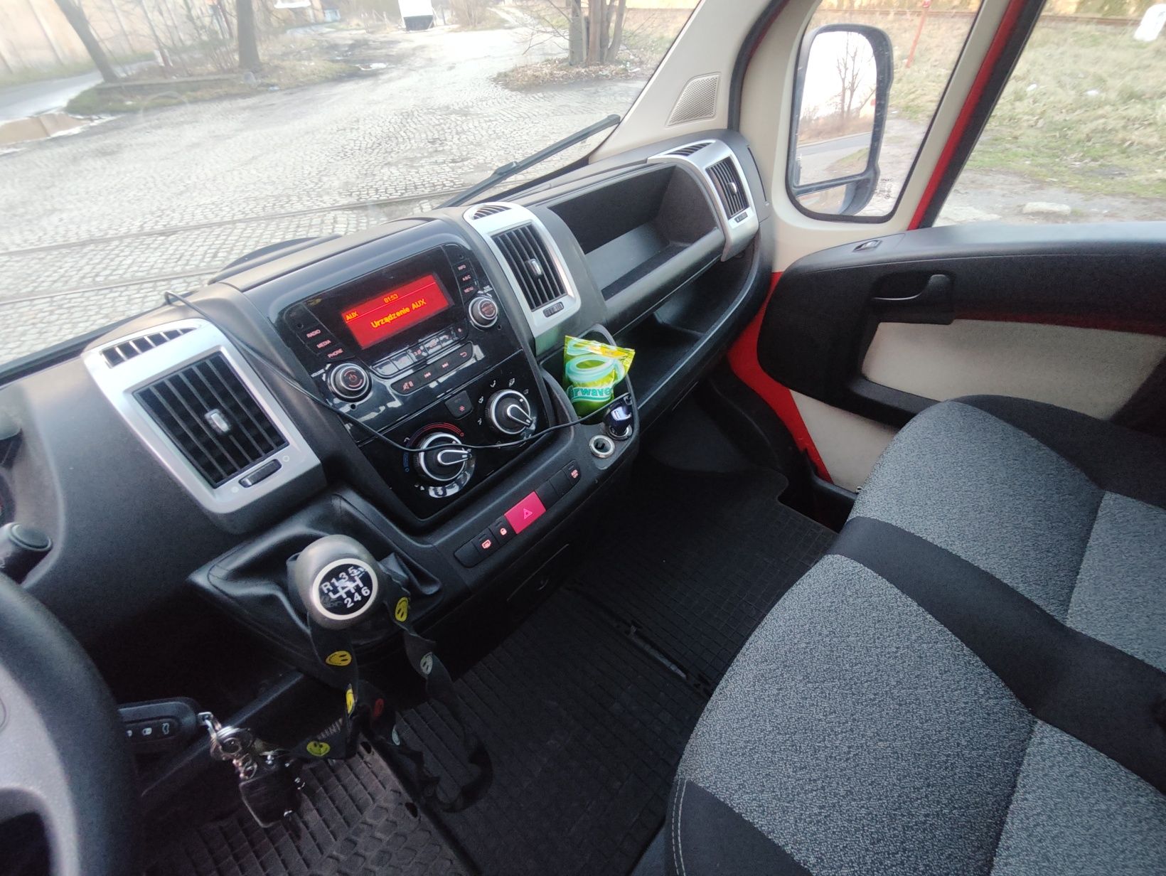 Pomoc drogowa 24/7 laweta transport holowanie wynajm przyczepa auto os