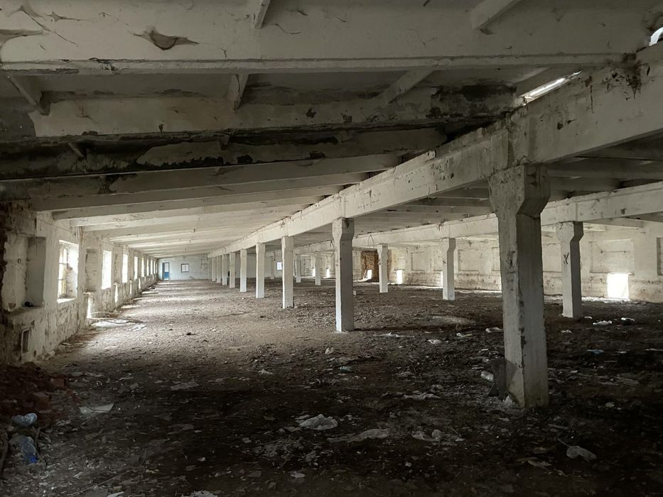 Комерційні приміщення 7800м