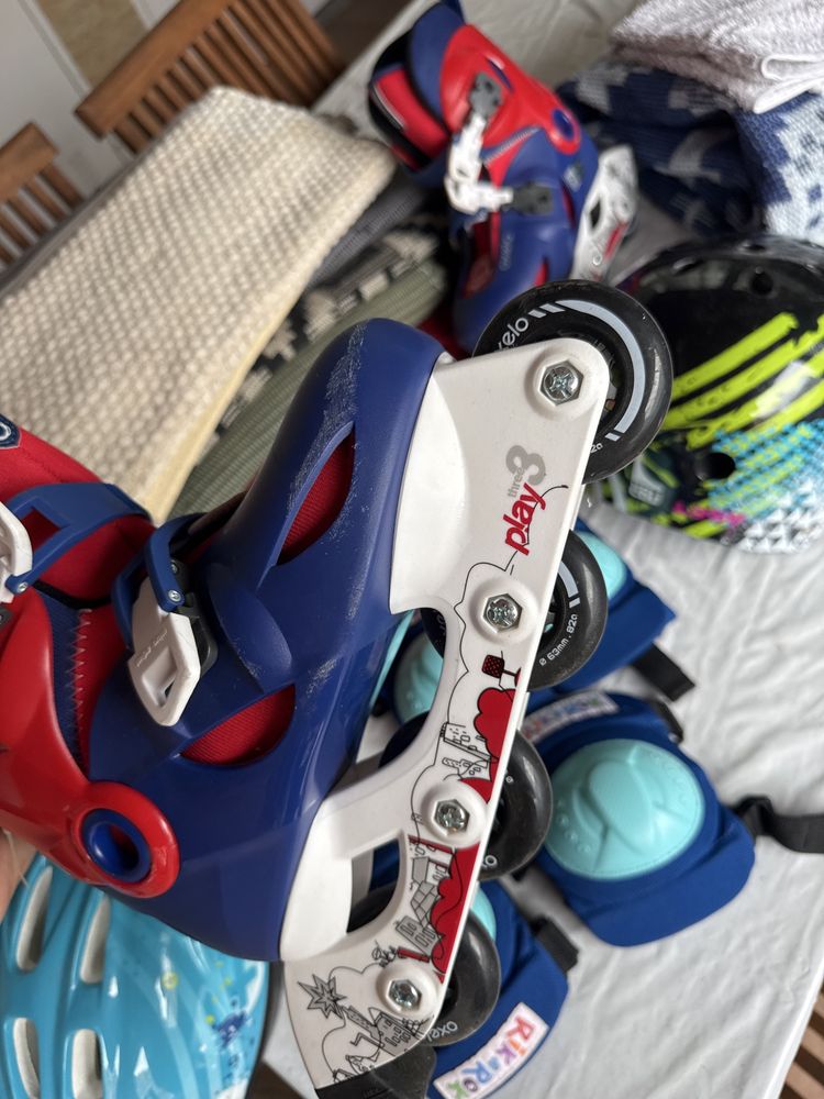 Patins oxelo + joelheiras  + capacetes