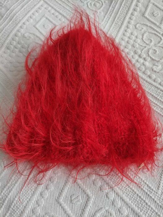 Czapka ręczna robota moher czerwona