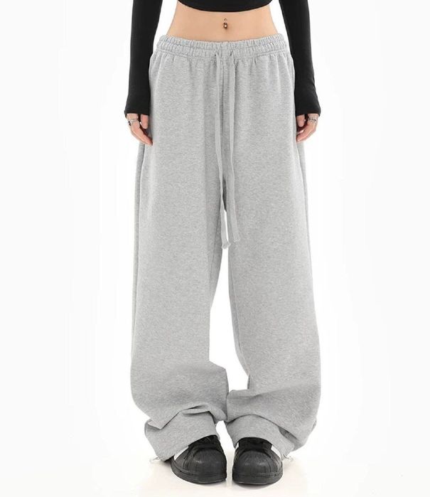 Обємні прямі штани з затяжками