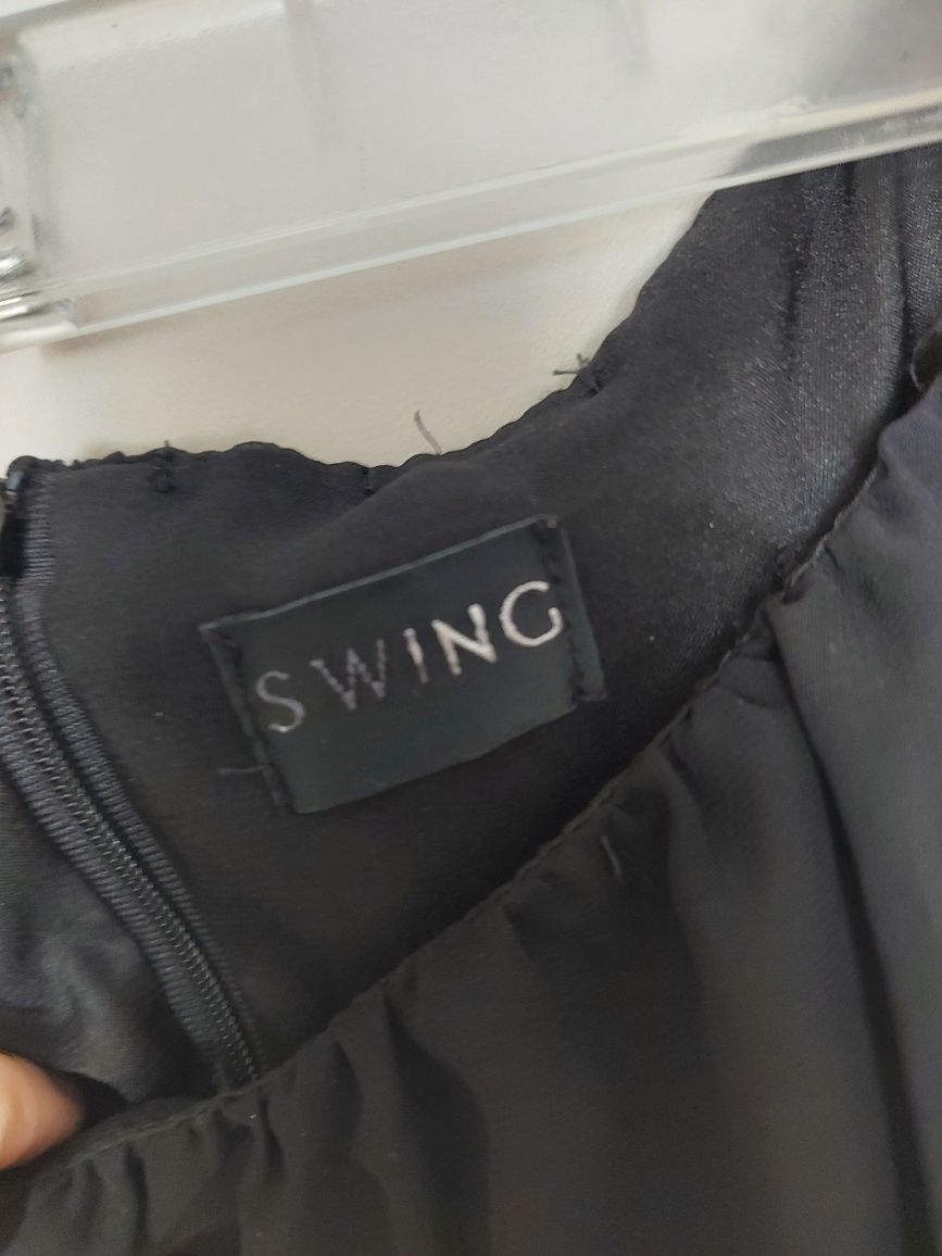 Czarna Elegancka sukienka Swing S bdb