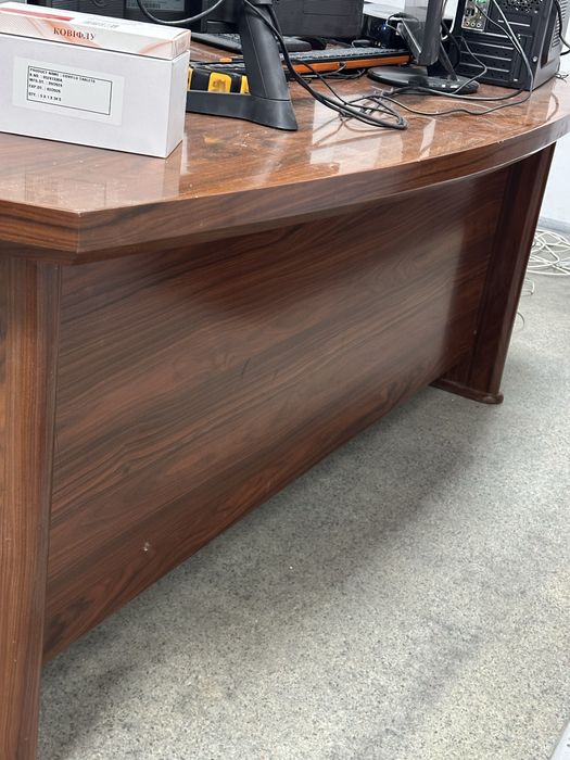 Стіл директора. Натурарьне дерево. Мебель для офиса