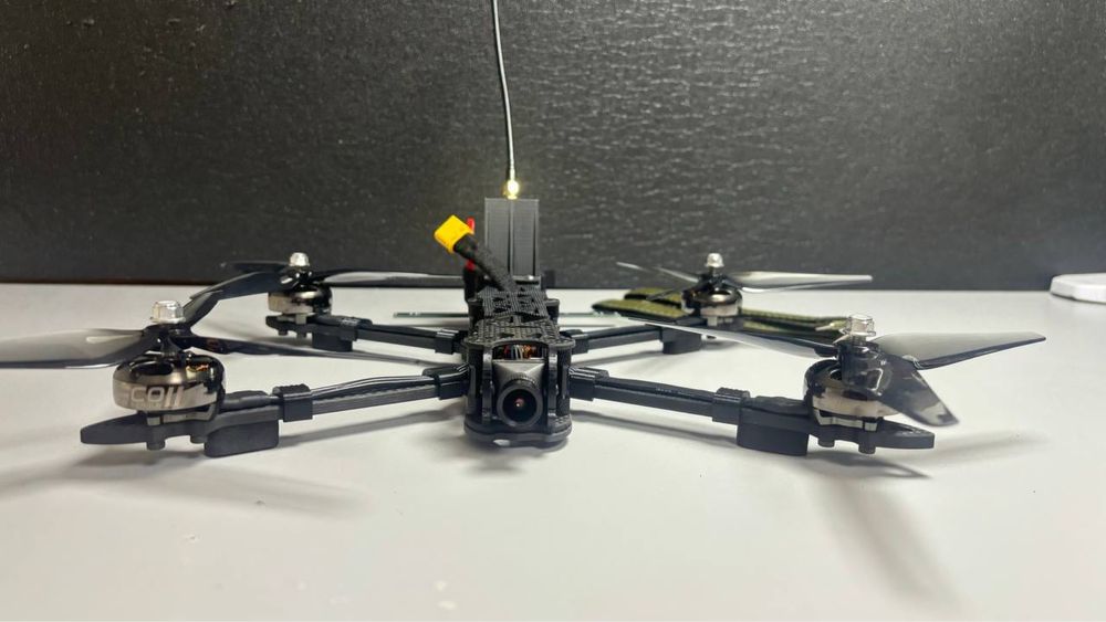 fpv дрон 7 дюймів аналог новий повністю готовий до польоту