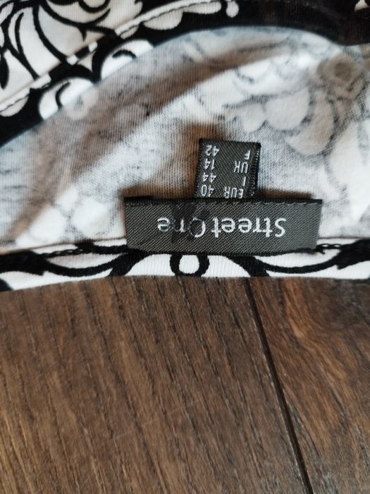 Bluzki z krótkim rękawkiem rozmiar 40