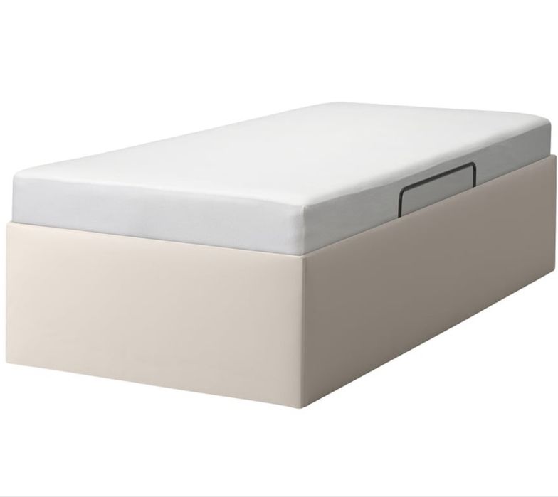 Cama com arrumação e colchão solteiro