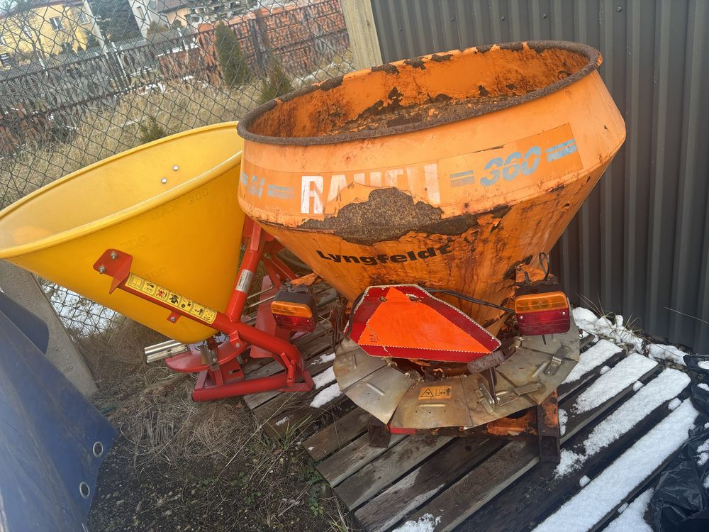 Solarka Piaskarka posypywarka  pług iseki Kubota John deere