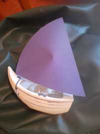 Candeeiro azul forma de barco