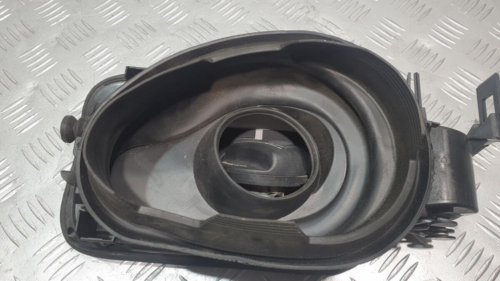 Лючок топливного бака белый BMW 7 F01 F02 2010-2017 7546830 разборка