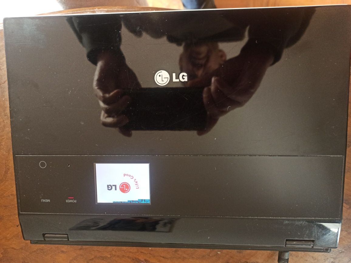 Portátil LG com fonte de alimentação