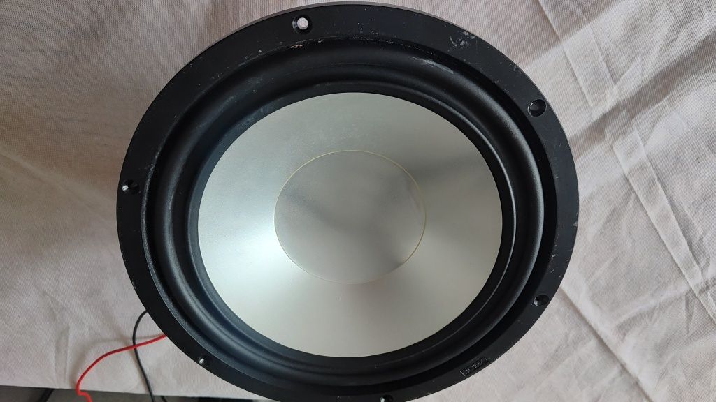 Głośnik firmy canton basowy subwoofer