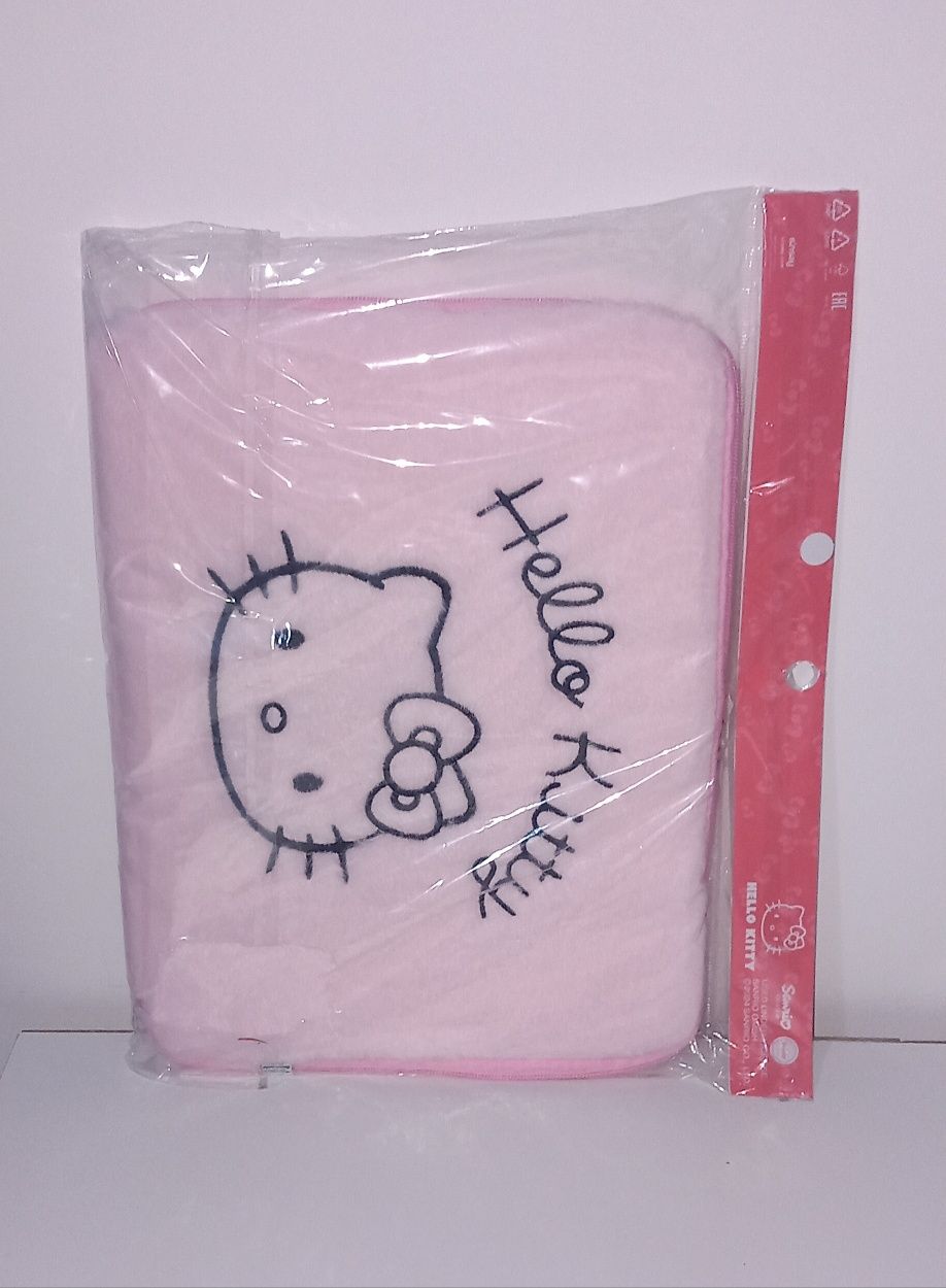 Nowe etui na laptopa + kubek Hello kitty