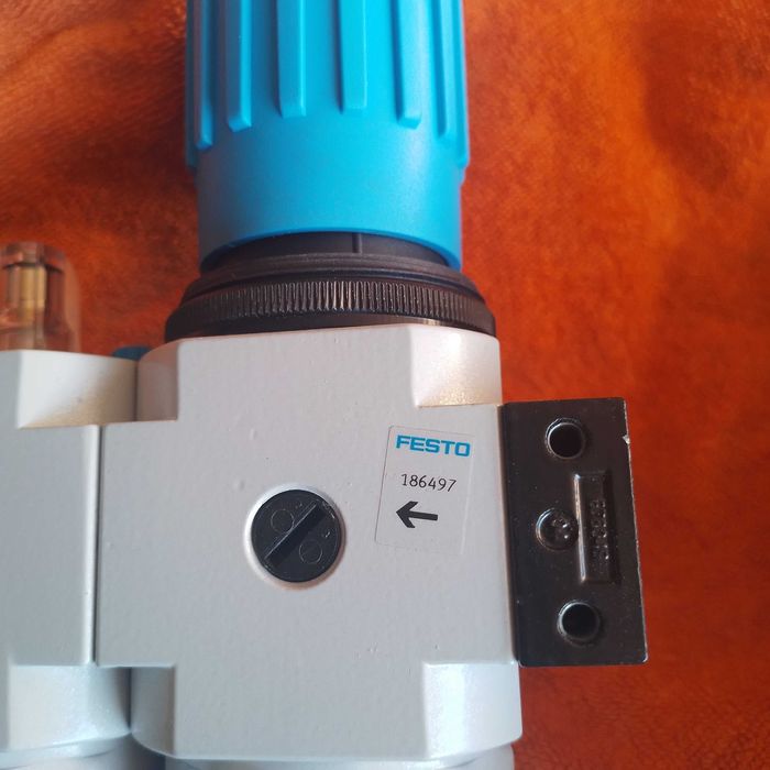 Блок підготовки повітря Festo.