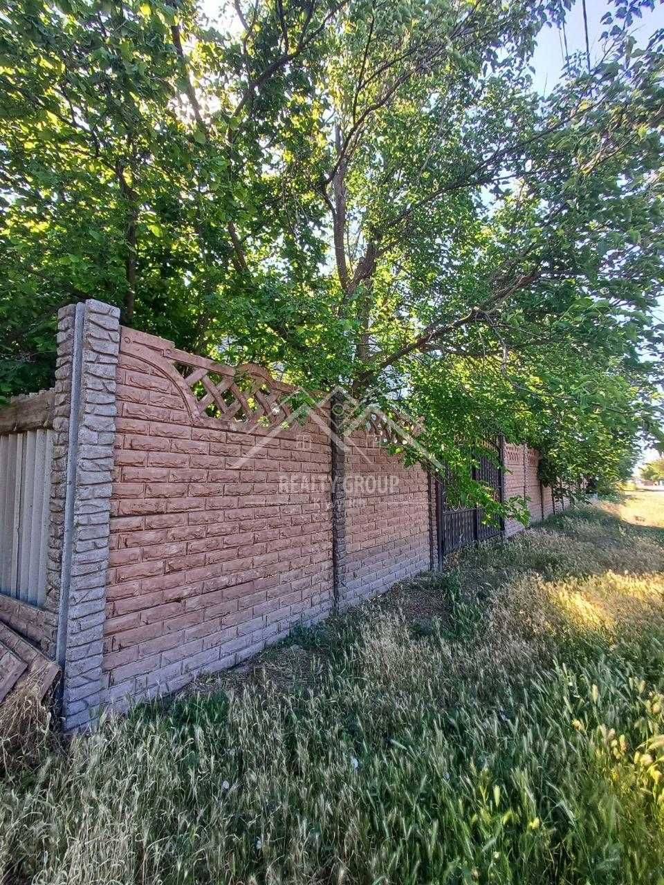 Продаж будинку в с. Макарівка з гаражем.