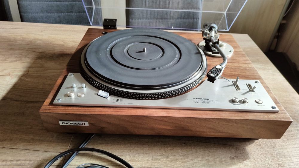 Gramofon Pioneer PL-530
