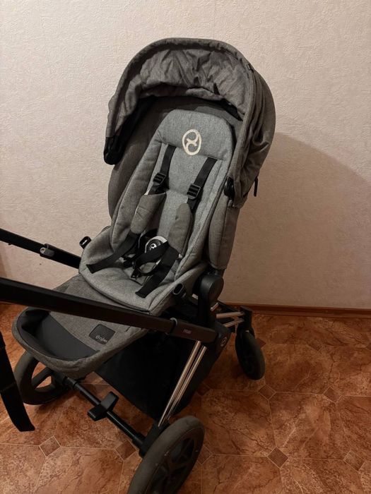 Cybex Priam Soho Grey - повний комплект 3в1 з автокріслом