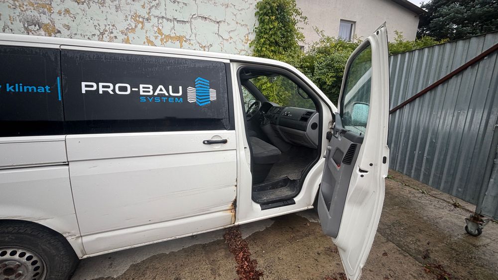 VOLKSWAGEN TRANSPORTER T5 –  do pracy lub przeróbki! rok 2003