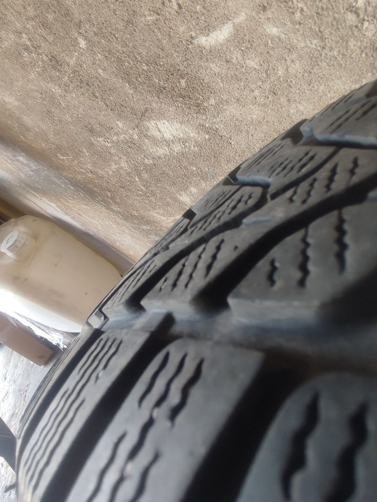 Felgi Aluminiowe z oponami zimowymi 15" 5x100 VW Audi Skoda