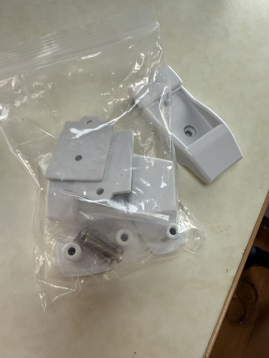 Fiamma uchwyty ścienne do markizy