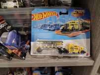 Hot wheels track fleet fuel & fire