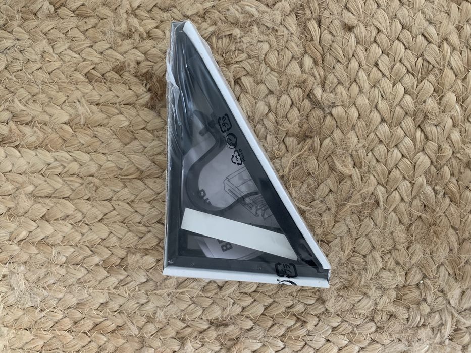 BETYDLIG: Suporte parede/teto, preto