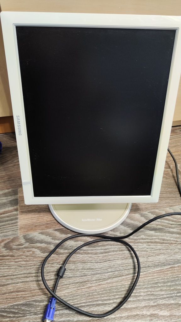 Монітор Samsung 760 bf