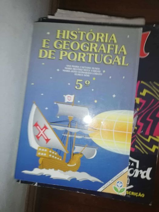 Livros escolares História e Geografia