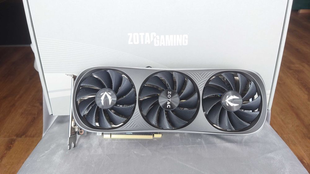 Gwarancja -  Zotac GeForce RTX 4070 Ti Gaming TRINITY