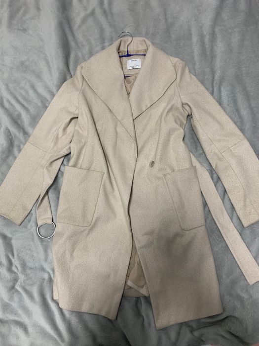 Пальто бежеве Bershka