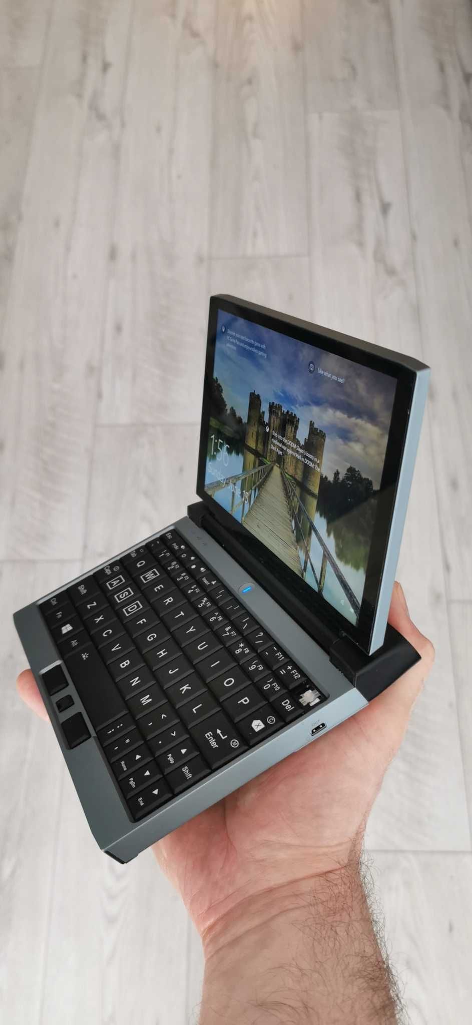 Micro Netbook Laptop ONE-GX1