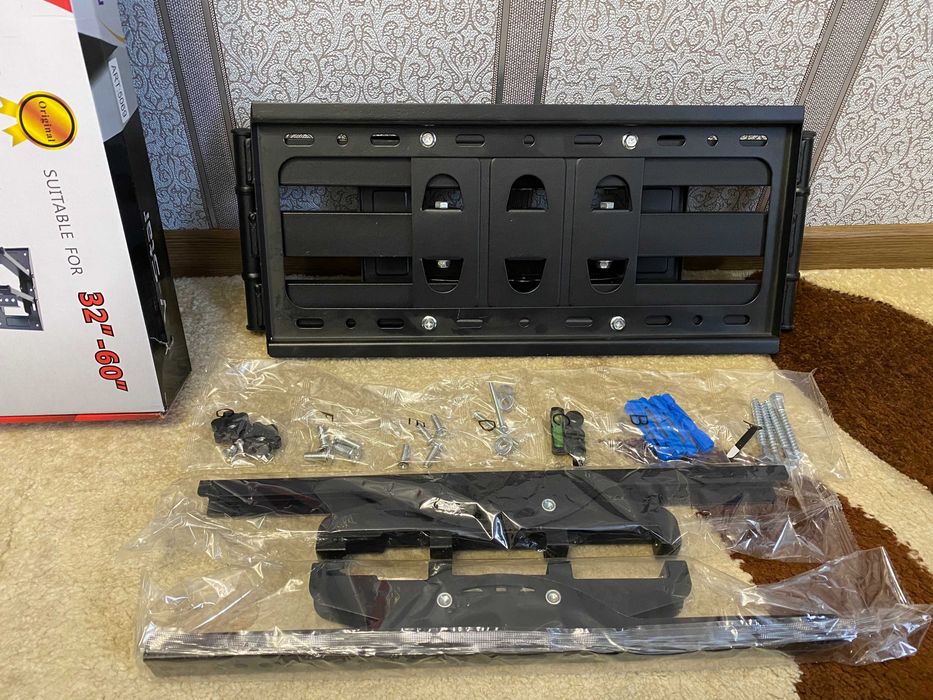 Кронштейн,  Поворотне кріплення на стіну для телевізора від 32" до 60"