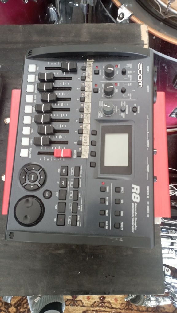 Zoom r8 backing track