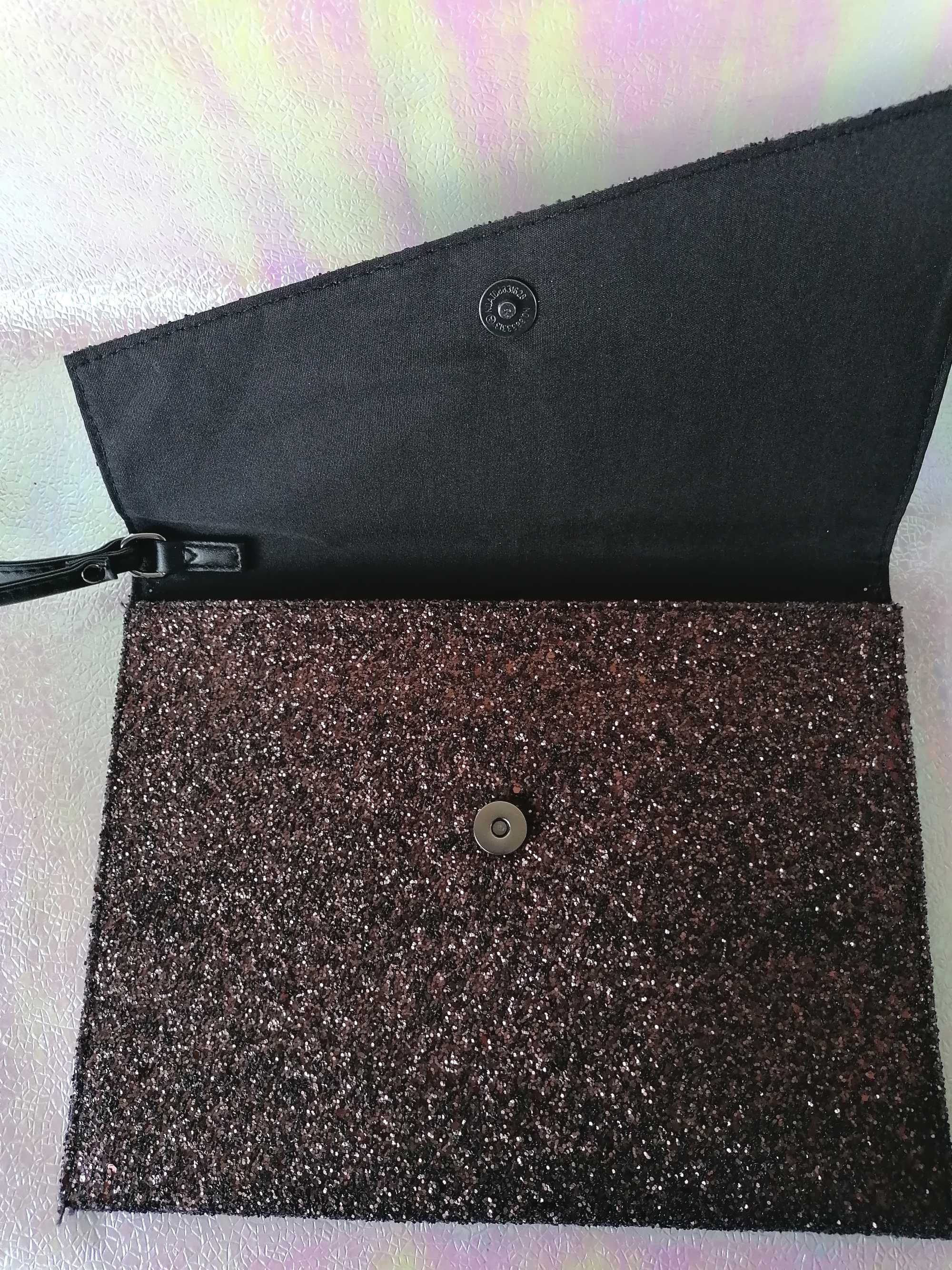 Clutch/mala de mão/bolsa/pochete Nova