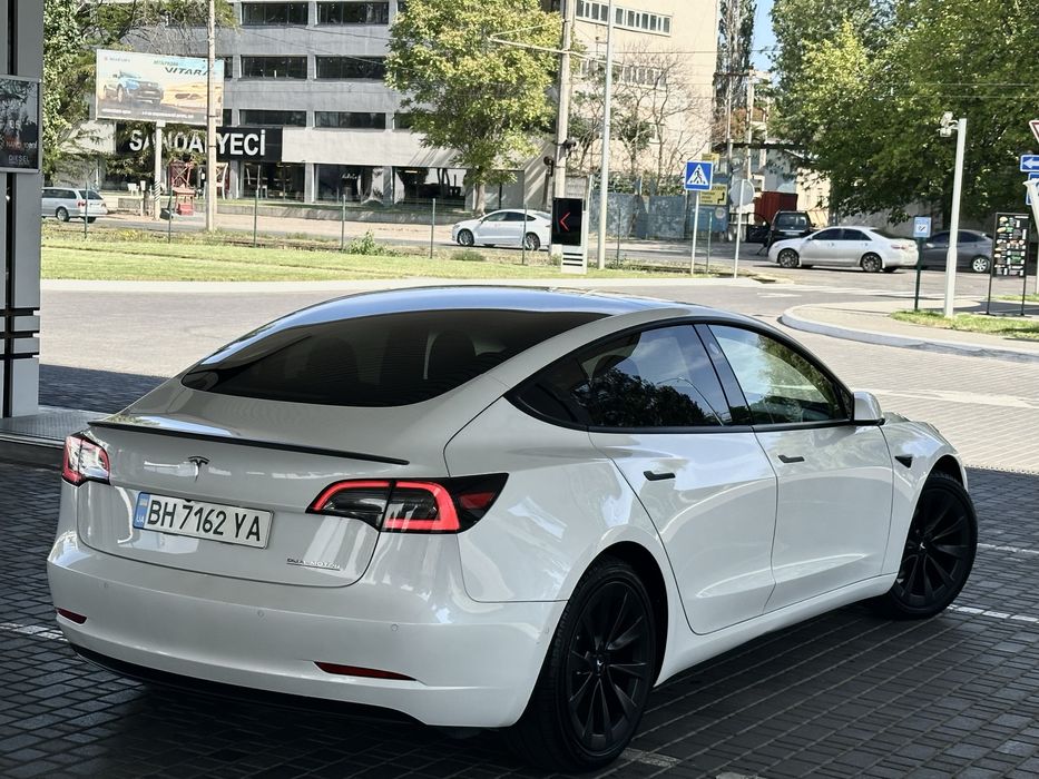 Tesla 3 rest lfp