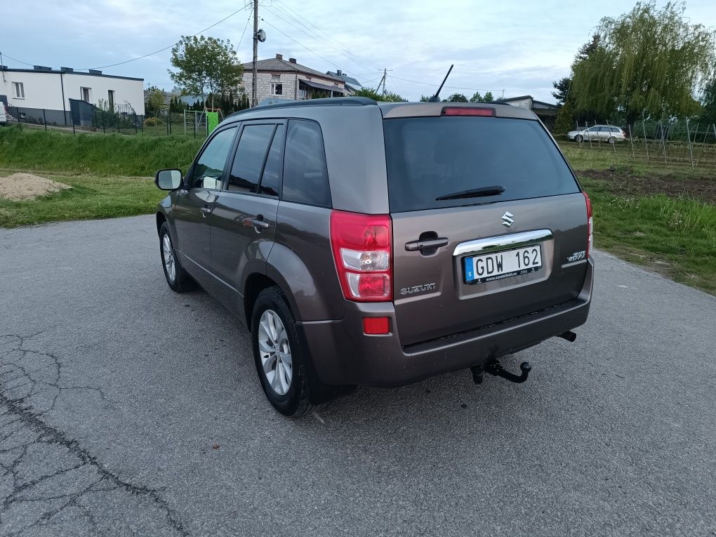 Suzuki grand Vitara Lift 2,4 benz 4x4 klima niski potwierdzony przebie