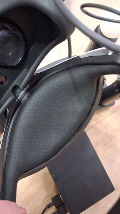 PS4 Pro + VR V2 + 2 геймпади + 2 Move + GTA 5 + Uncharted