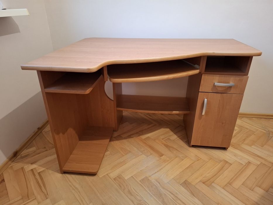 Biurko narożne z nadstawką