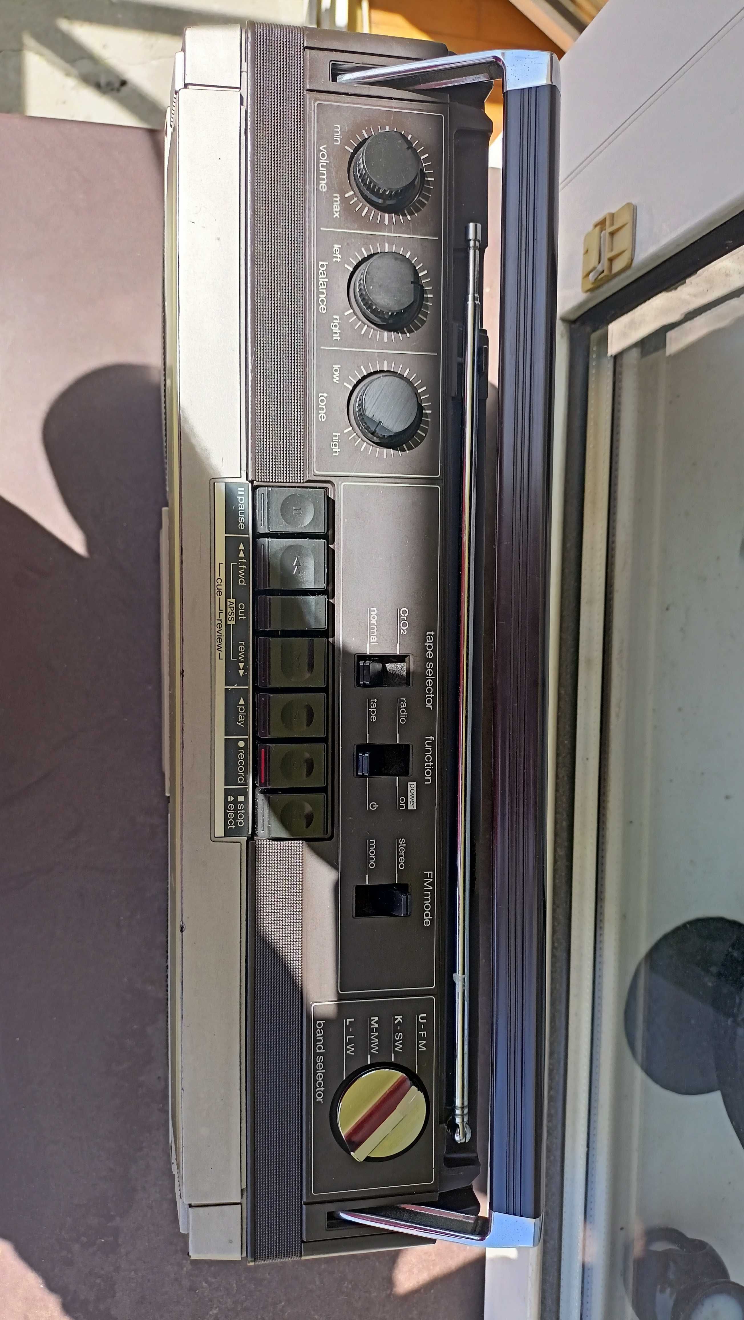 Radiomagnetofon Sharp