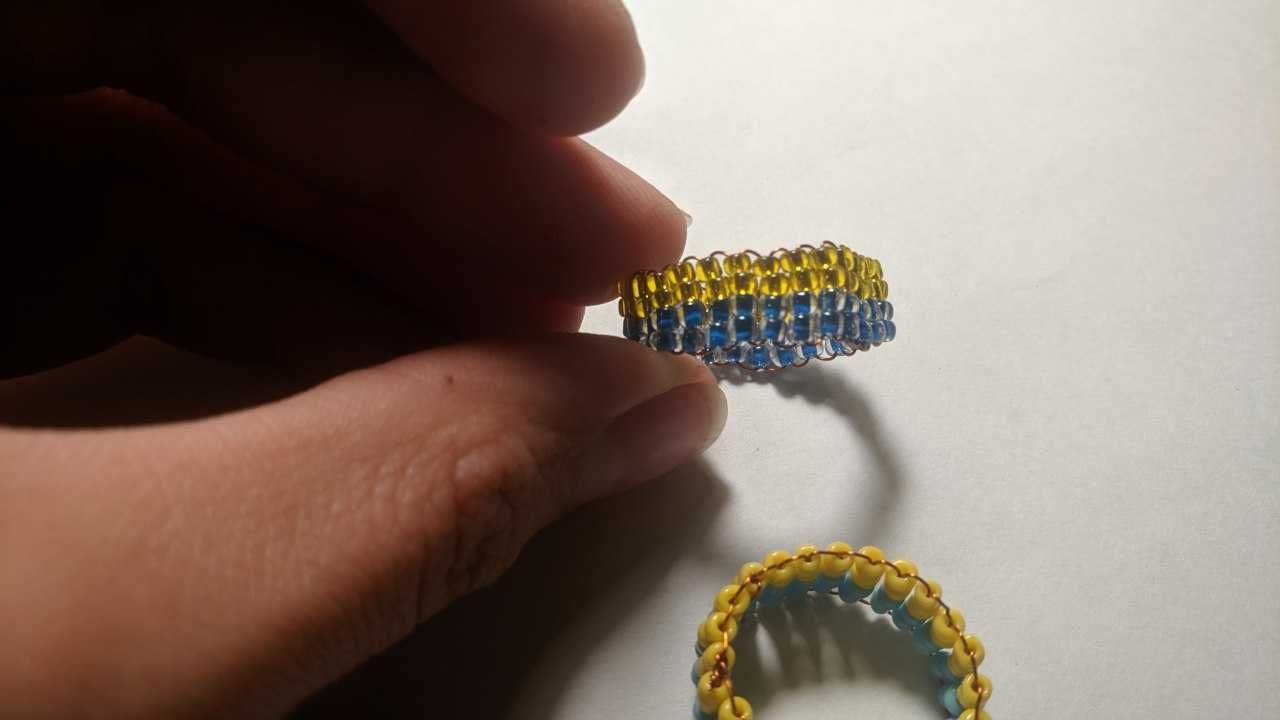 Кольца из бисера, Украина, жовто блакитні