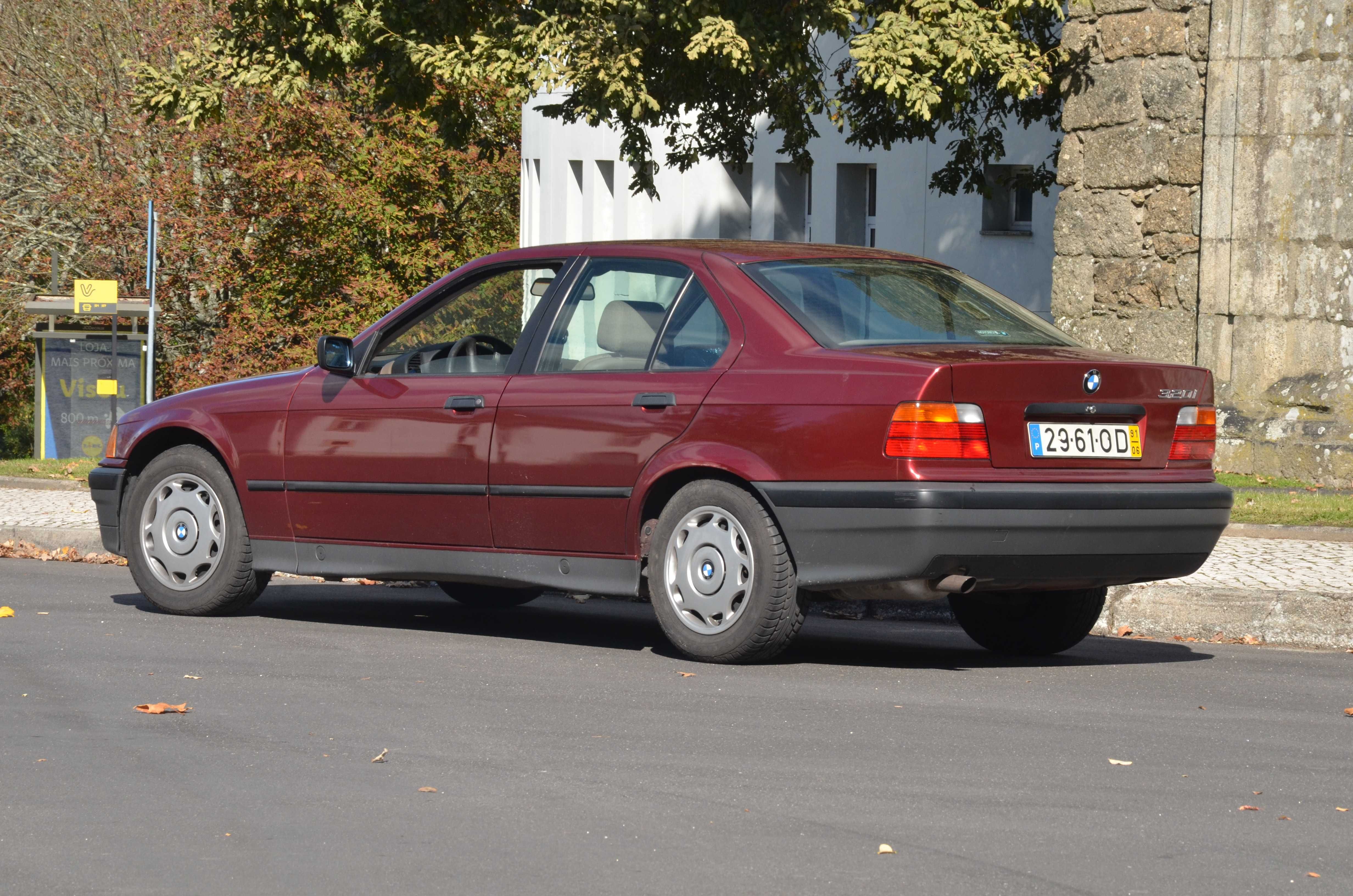 BMW 320 i (E 36)