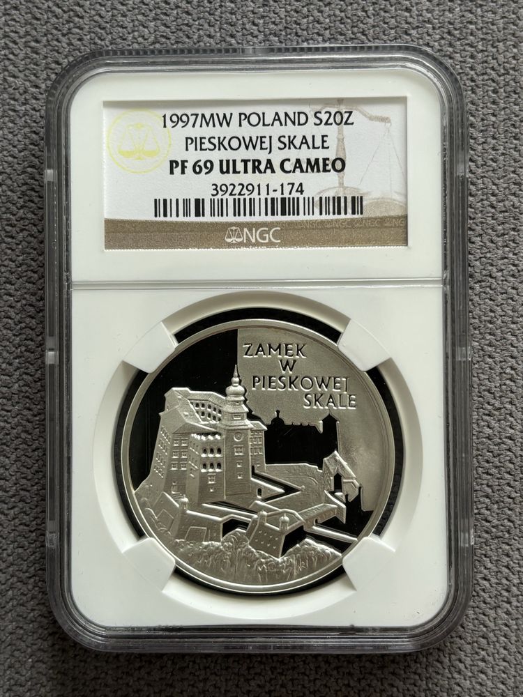 Zamek w pieskowej skale 20 zł z 1997 roku NGC